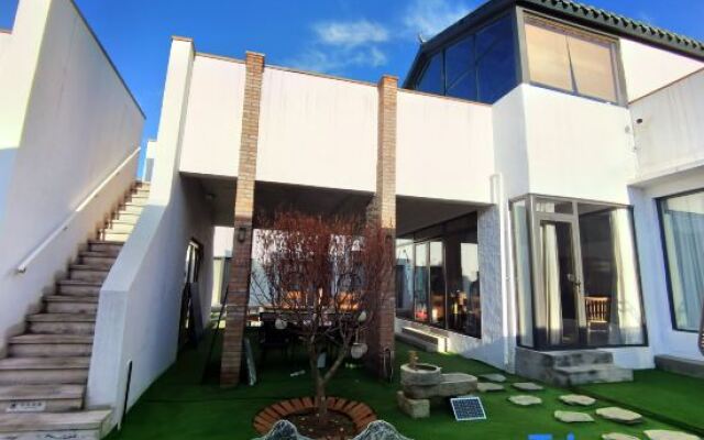 YeeMoo Guesthouse