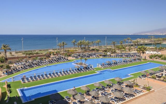 Cabogata Beach Hotel