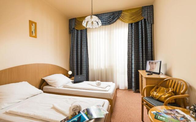 Ozoon Hotel