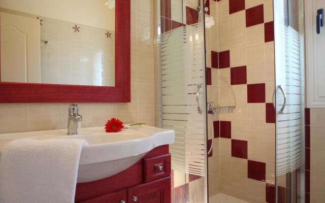 Pantheon & Danae Luxury Villas