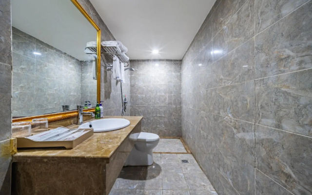 Zhongxian Qiaolin Hotel