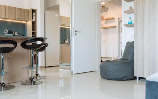 Luxury Flat 9 near Metro