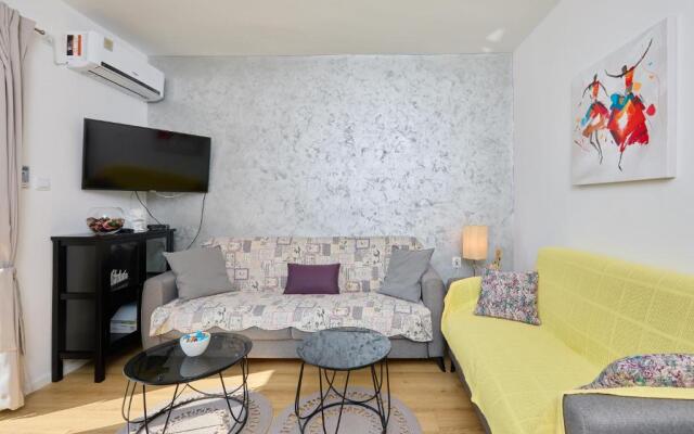 Apartment Piano