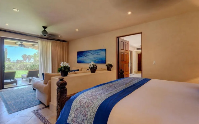 Casa de la Familia 7 Bedroom Contemporary Hacienda Style at Discounted Rate!