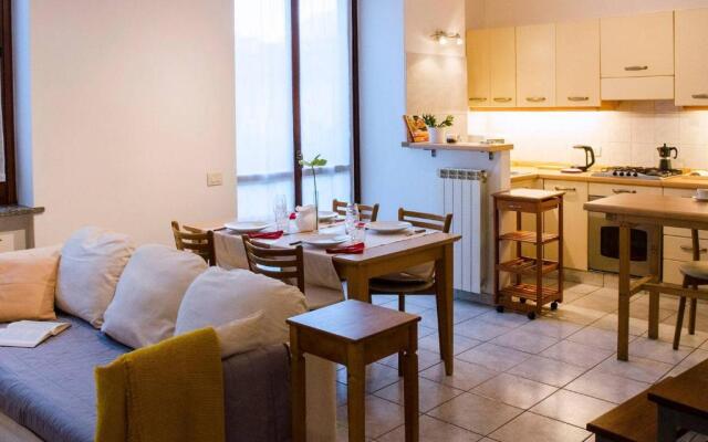 ALTIDO Lively 2 bedroom Apt with Parking close to Como