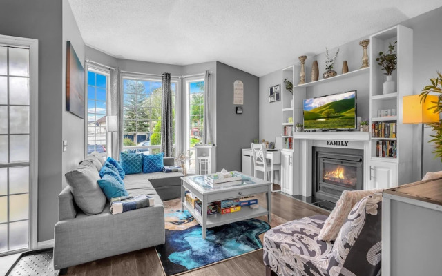 33 Executive Home A C Airport