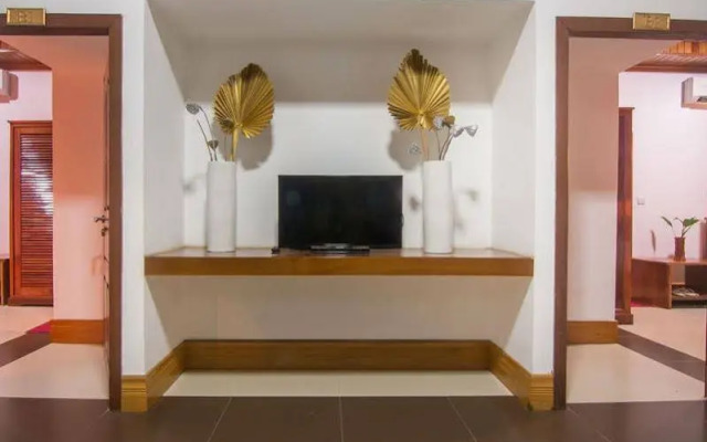 Golden Chenla Hotel and Restaurant
