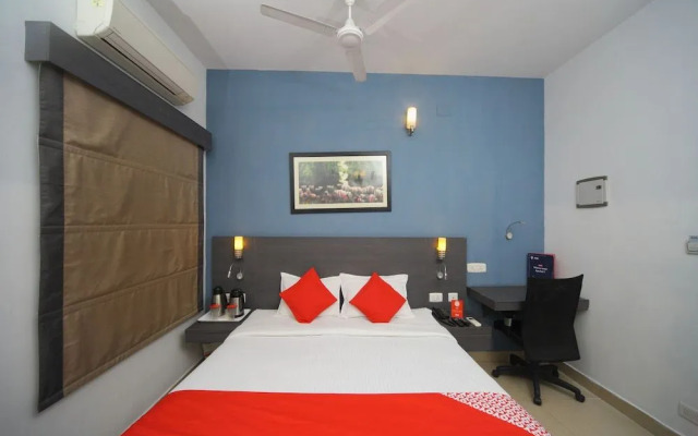 OYO 4921 Stay Easy Tiruvanmiyur