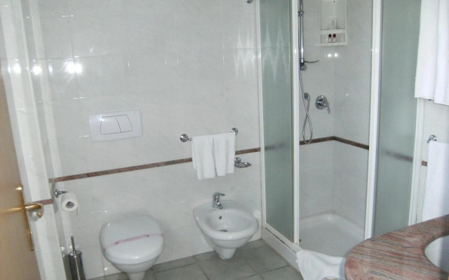 King's House Hotel Resort