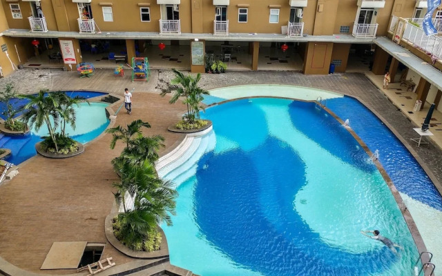 Full Furnished 2Br Pluit Sea View Apartment By Travelio