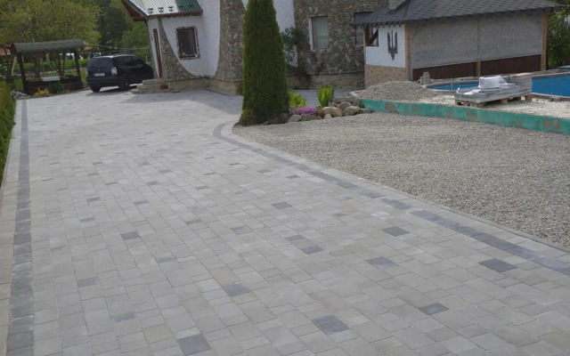 Садиба Янчар з Басейном