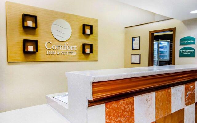Comfort Inn & Suites