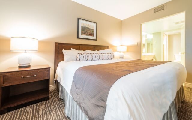 Horseshoe Valley Suites - The Azure