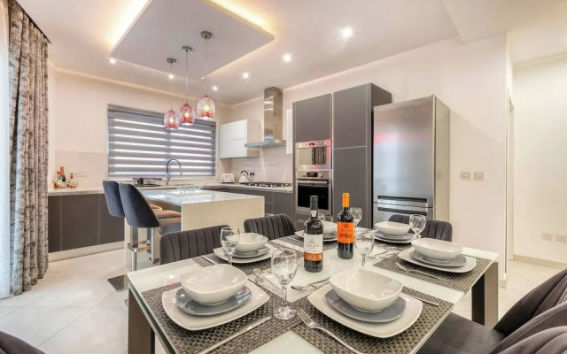 Luxury 3 BR Apt in Gzira Near Sliema - Stjulians
