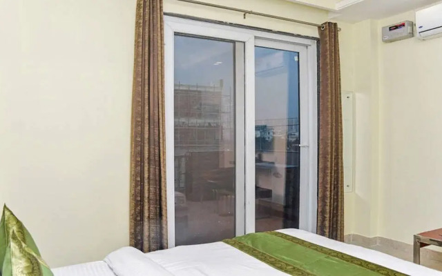 OYO 12074 Vikrant's Residency