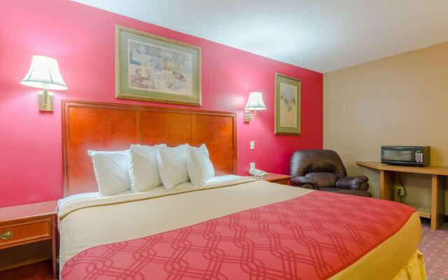 Rodeway Inn Mitchell