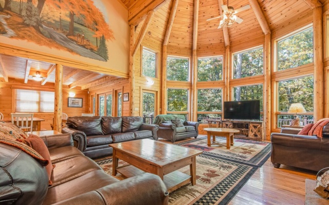 Grand Chestnut Lodge by Taylor Made Deep Creek