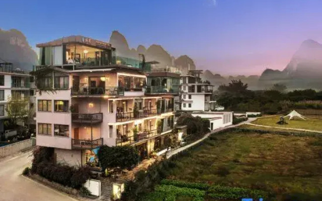 Yangshuo Yulong River Gauche Hotel