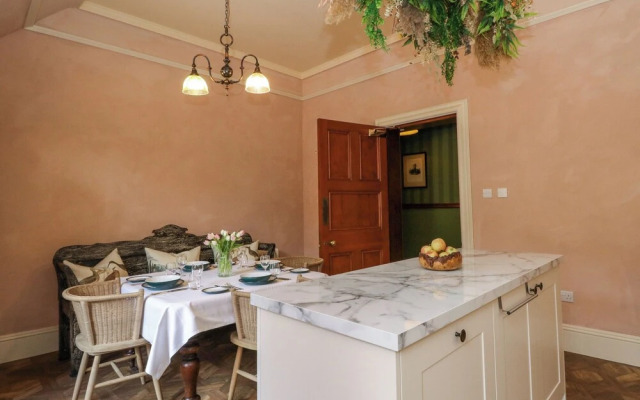 Dalvorar - Mar Lodge Estate