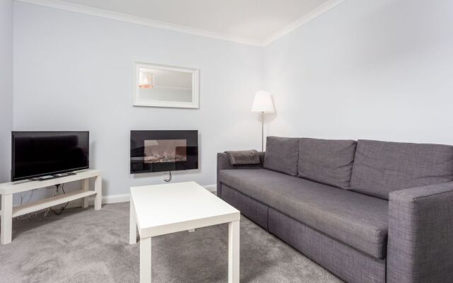 Prestwick Central - Donnini Apartment