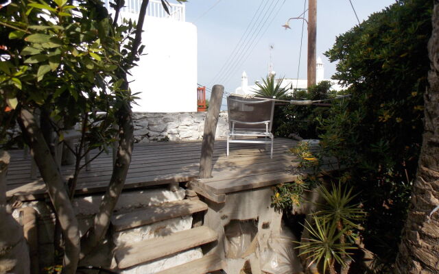 Studios and Suites Rania