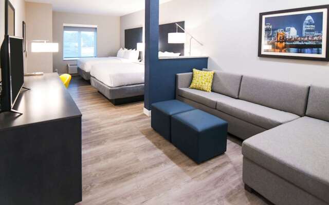 MainStay Suites Cincinnati University - Uptown
