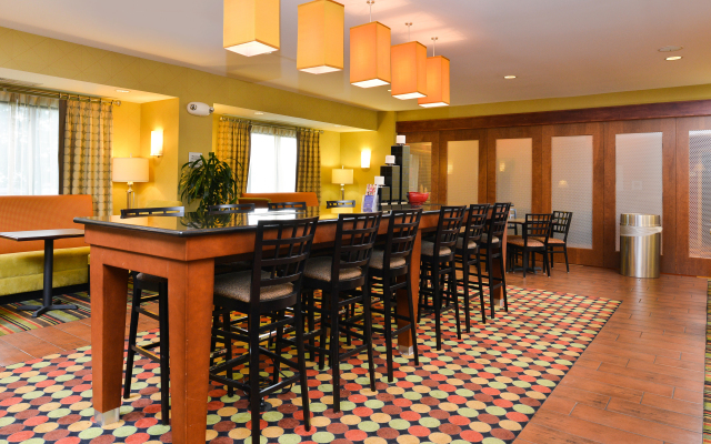 Hampton Inn Yorkville