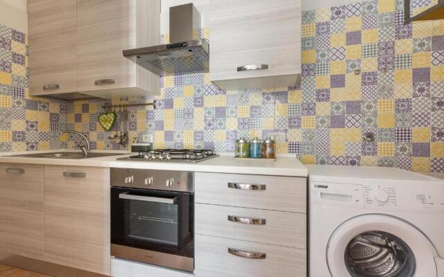 Appartamento Arcobaleno by BarbarHouse