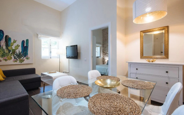 Cozy Apartment in House-Palace with Private Patio