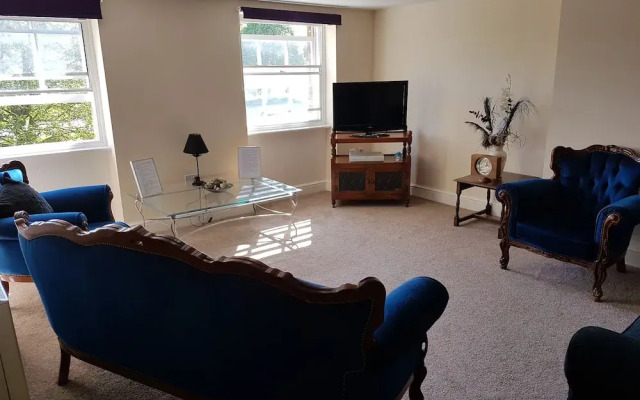 Apartment 9 Robertson Villas