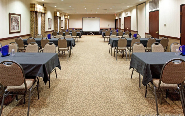Country Inn & Suites by Radisson, Garden City, KS