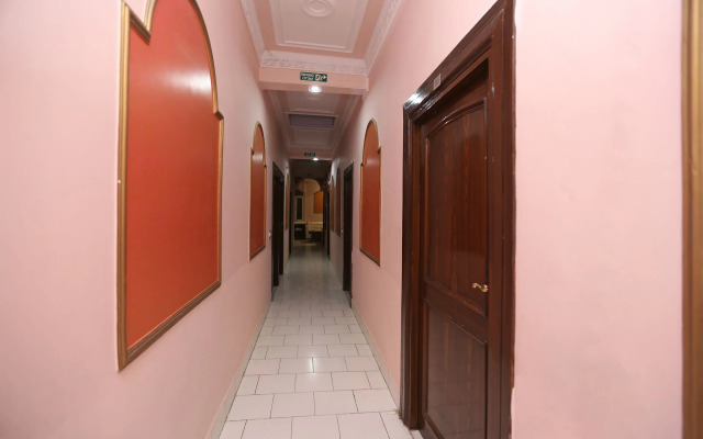 Oyo 16761 Rk Regency