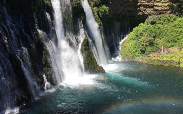 Mount Shasta Ranch Bed & Breakfast