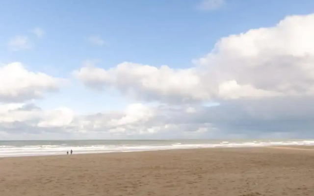 Beautiful Seaview Apartment With Private Garage