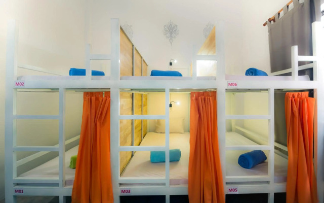 Pool Party Hostel