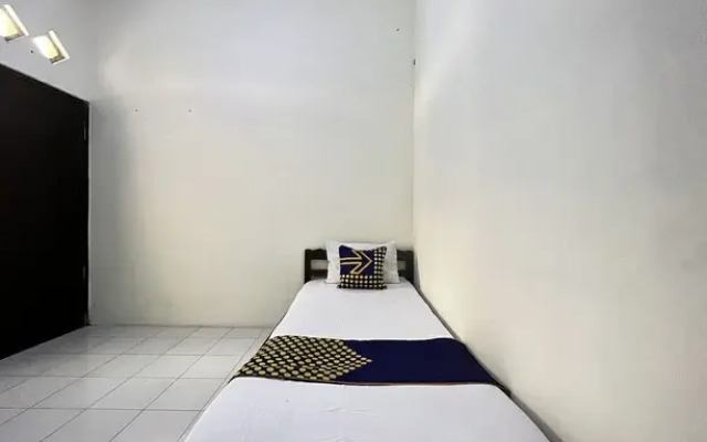 OYO Life 93398 Sudimoro Guest House Syariah