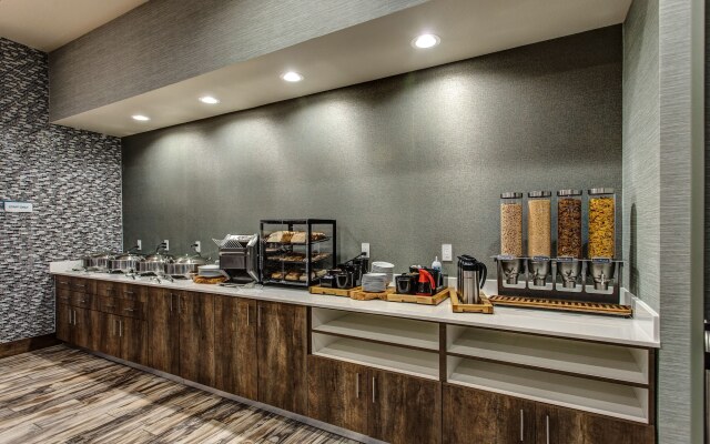 Hilton Garden Inn Topeka