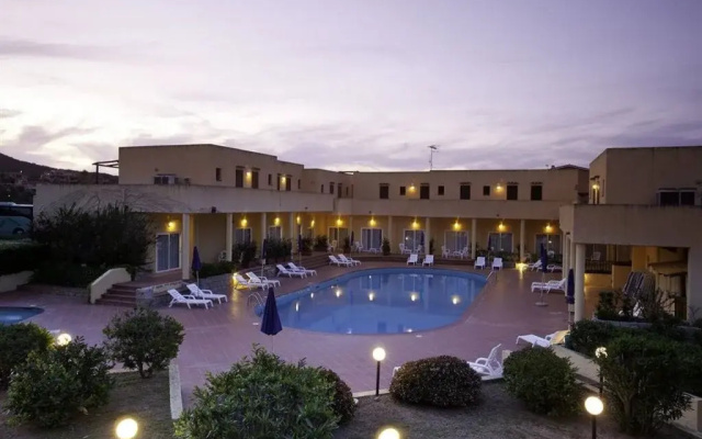 Blu Hotel Laconia