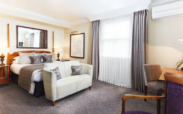 Brandshatch Place Hotel & Spa