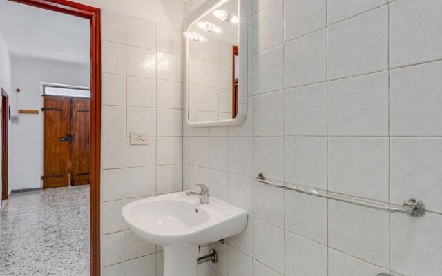 Spacious Holiday Home in Tresnuraghes near Sea