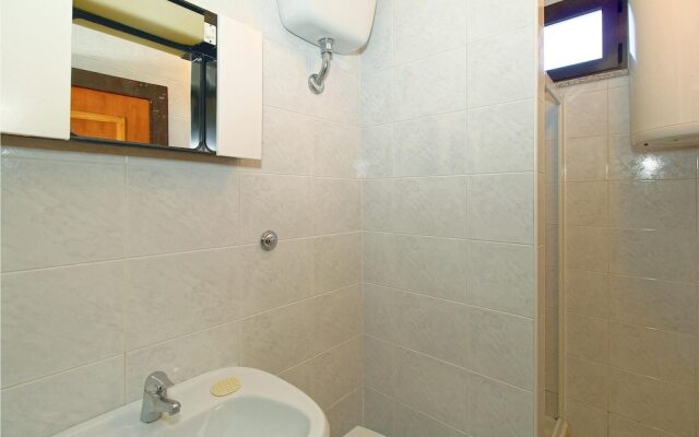 Awesome Apartment in Porec With 2 Bedrooms