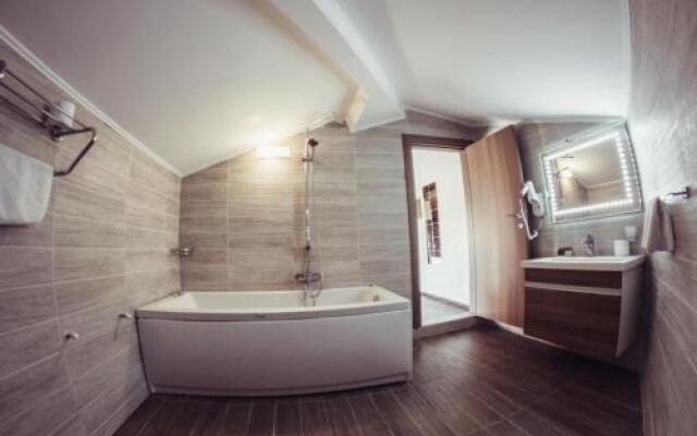 Rhebas Hotel