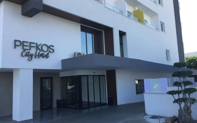 Pefkos Hotel