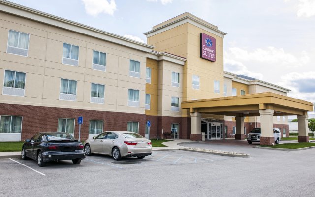 Comfort Suites near Indianapolis Airport