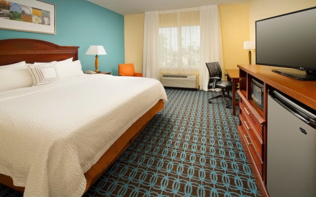 Fairfield Inn & Suites Marshall