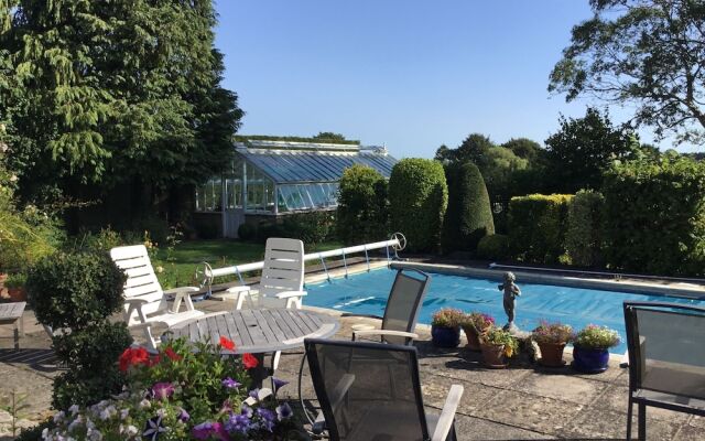 Norfolk House Bed and Breakfast