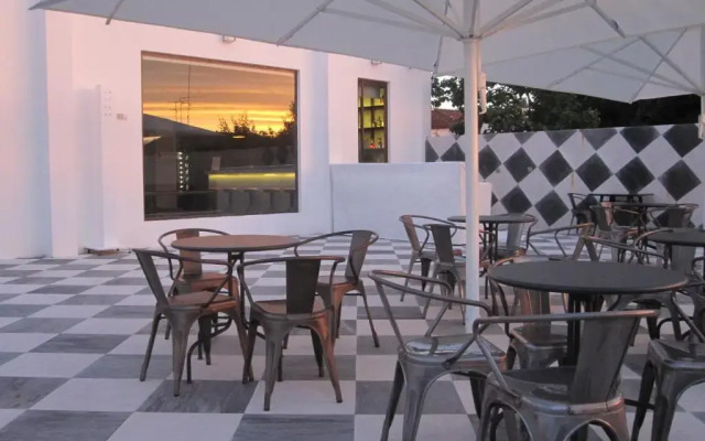 N1 Hostel Apartments & Suites