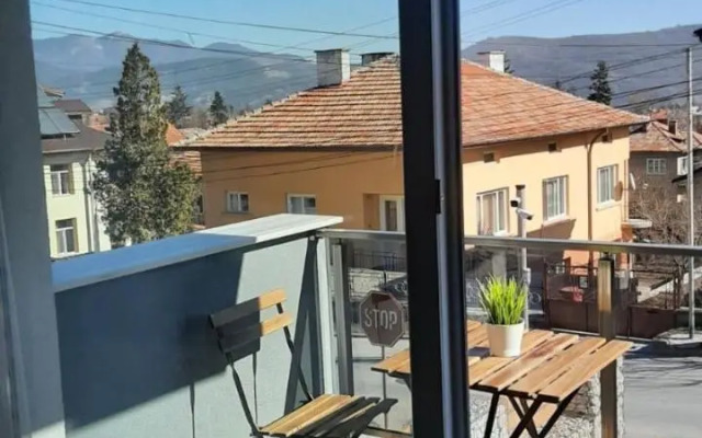 TheHouse - Apartment Kamenitza