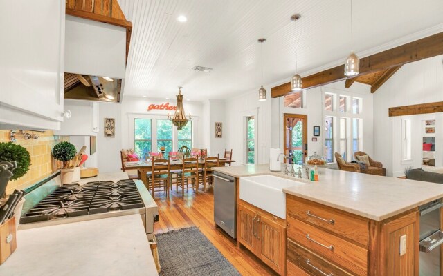 New Braunfels' #1 Getaway