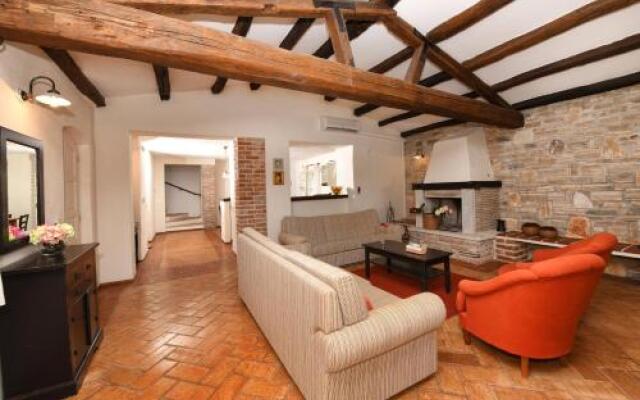 Villas Barat by Istarski Dvori